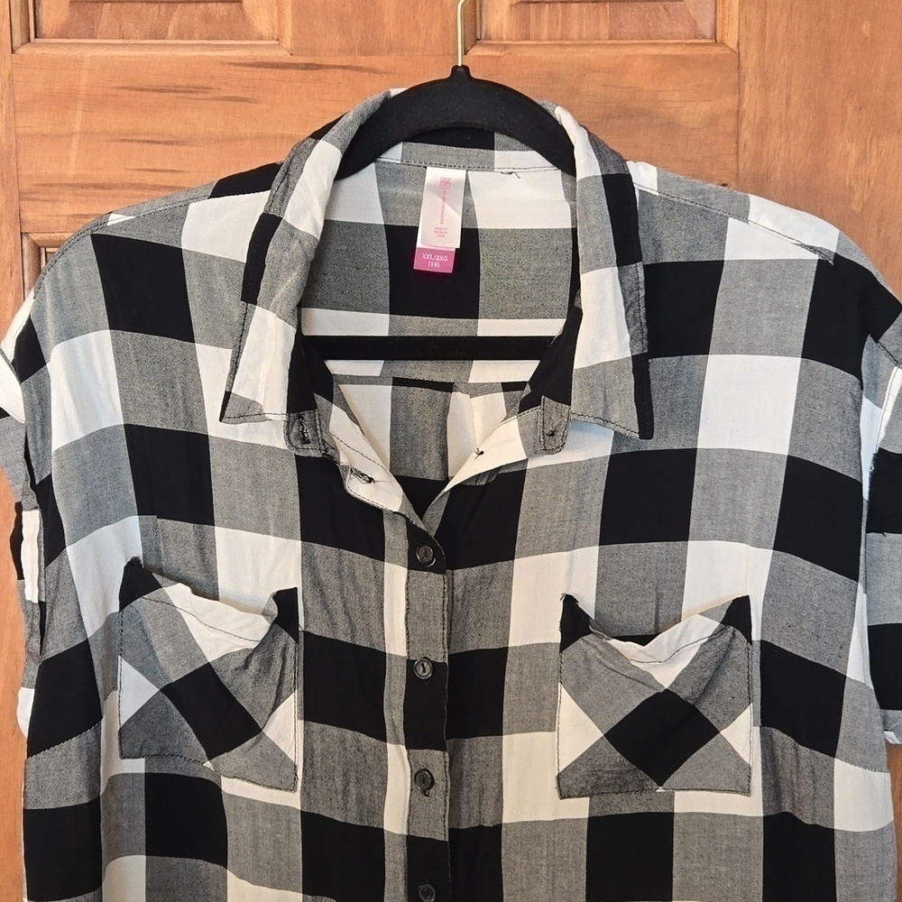 Black and White Plaid Button Down - Picture 3 of 5
